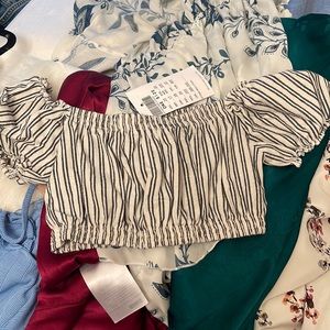 BNWT Brandy melville croptop